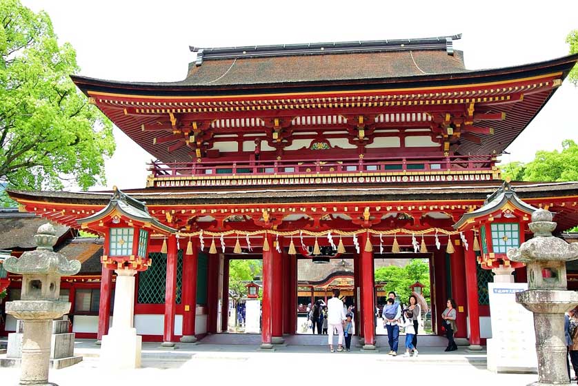 Tenmangu Shrine exterior, Dazaifu, Fukuoka Prefecture.