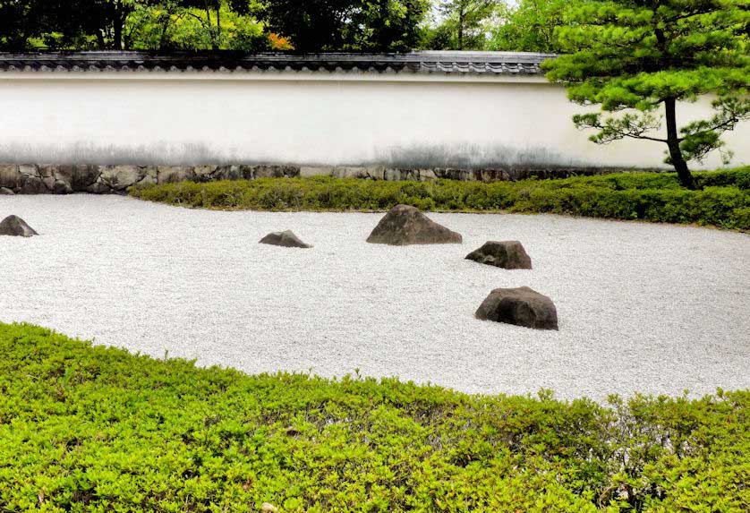 Kare Sansui dry garden in front of Koko-en garden, Himeji.