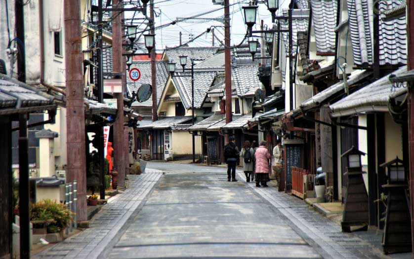 Kawaramachi in Sasayama, a Preservation District for Groups of Historical Buildings.