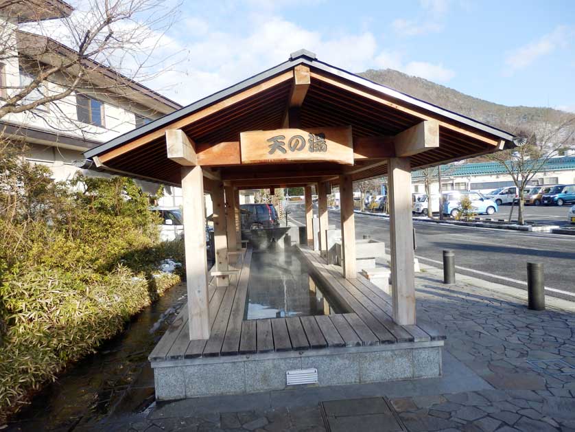 Hot spring foot bath, Tendo Onsen.