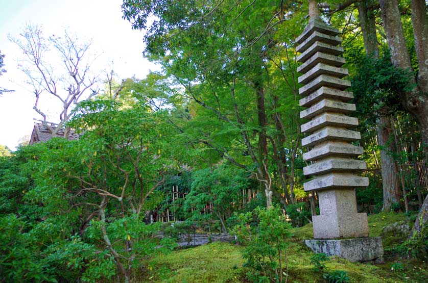 Yoshikien Garden, Nara, Japan.