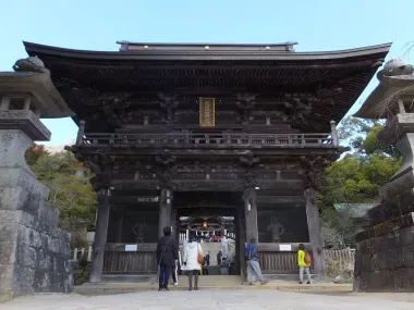 Zuishinmon gate of Tsukubasan shrine in Tsukuba, Ibaraki prefecture 