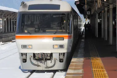 JR Central Train at Takayama Station