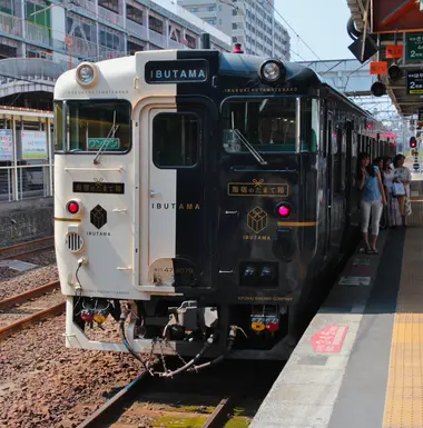 Ibusuki no Tamatebako train