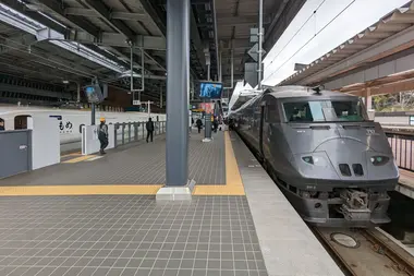 Takeo-onsen transfert gate platform