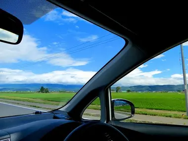 Enjoy the Hokkaido countryside by car.