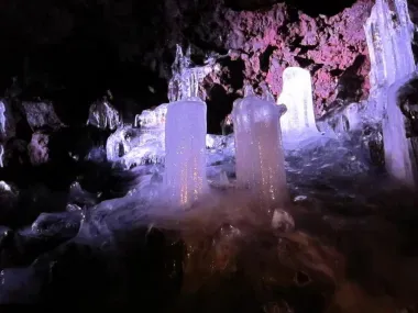 La caverne de glace