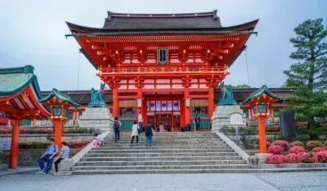 Red and white exterior of Kasuga Taisha Shrine
