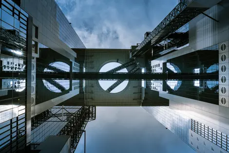 Umeda Sky Building in Osaka : one of the biggest skyscraper in Japan. You can go to the top terrace