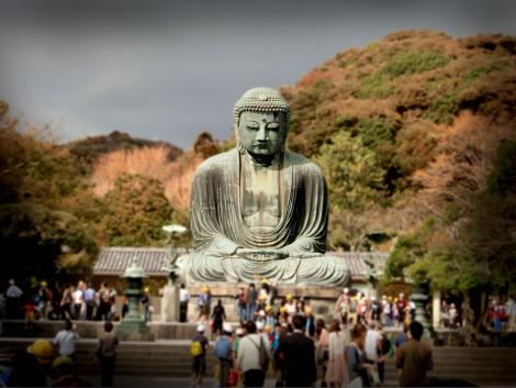 Durante casi ocho siglos, el gran Buda ha vigilado la antigua capital de Japón, Kamakura