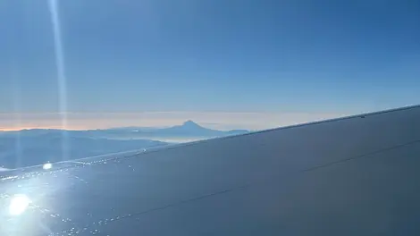 mount fuji view from plane