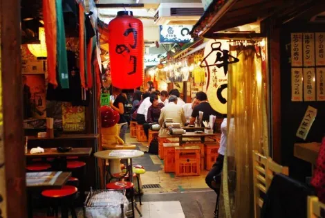 Ebisu Yokocho, une petite ruelle gavée de petits restaurants et de terrasses.