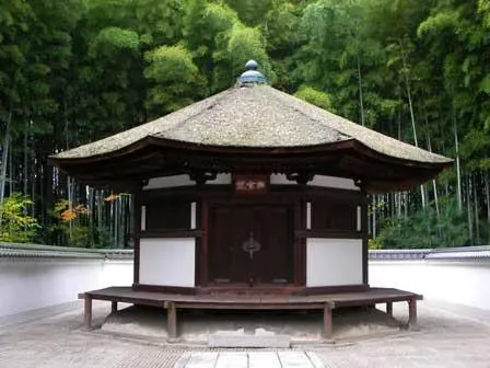 El templo Koryu-ji contiene muchos tesoros nacionales de Japón.