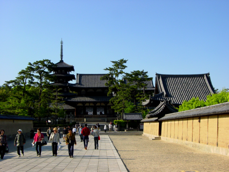 Los edificios del complejo templario Hōryū-ji