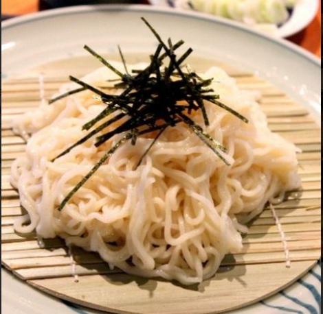 Un plat de udon préparé sur les conseils de Buddha Bellies (Tokyo).