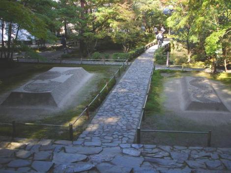Mounds of sand raked in the Honen-in Temple.