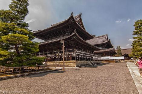 High speakers Myoshin-ji Temple (Kyoto) protect 47 temples.