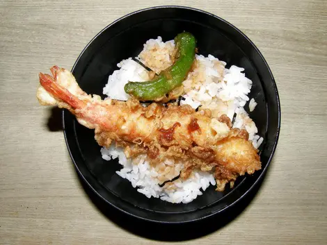 Un tendon, donburi aux tempura