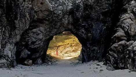 Un enfant sur une plage de Tokashiki-jima