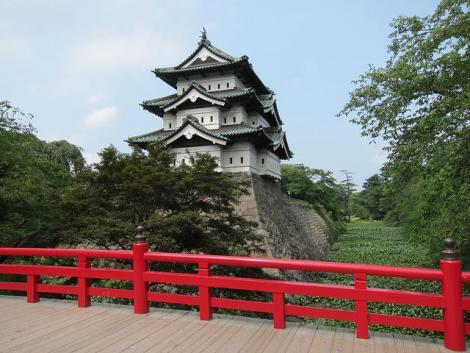 Le château de Hirosaki à Aomori.