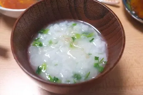 Le Nanakusa kayu, les sept herbes dans la bouillie de riz