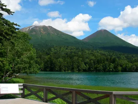 Le lac Onnetô et le mont Akan