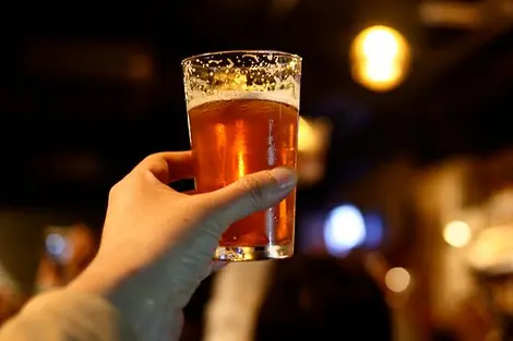 Les beer gardens permettent de prendre l'apéro sur les toits et terrasses de grands magasins et de parcs