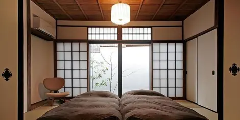 Les futons de la chambre à coucher japonaise (maison Honganji, Kyoto)
