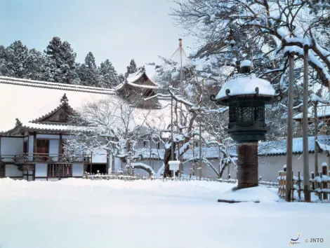 Le temple Zuigan-ji l'hiver, sur la baie de Matsushima