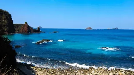 Les côtes îles Dôzen, archipel d'Oki