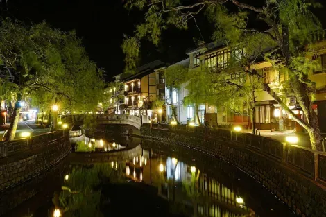 Kinosaki onsen by night