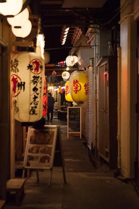 Yurakucho gado shita 