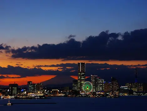 Vue sur Minato Mirai et le mont Fuji, Yokohama