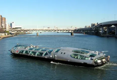 Le bateau-bus de Leiji Matsumoto sur la Sumida