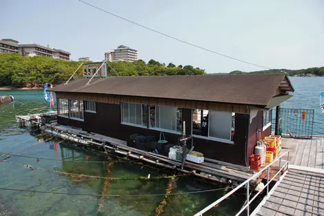 Le restaurant sur l'eau Sazanami