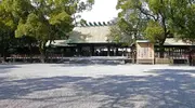 Entrada al santuario Atsuta de Nagoya.