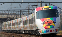 JR shikoku 8000series 8503 anpanman train