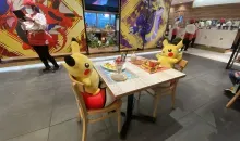 Pokémon Café à Tokyo / Pikachu à table