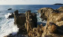 Vue sur la falaise et sur la mer