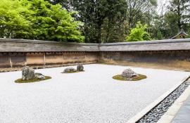 Besuchen Sie Ryoan-ji, Kyoto, den berühmtesten Felsen- und Zen-Garten Japans