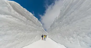 The Snow Walls of Tateyama-Kurobe