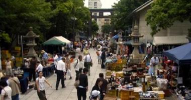 El mercado de la pulga Oedo Antique Market tiene lugar cada primer y tercer domingo del mes.