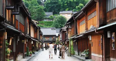 La calle principal del barrio Higashi Chaya en Kanazawa