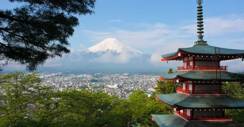 Pagoda with Mt Fuji in the background. 