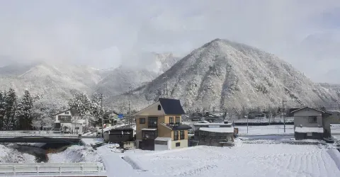 Le village de Yuzawa que dépeint Kawabata dans son roman Pays de neige