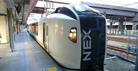 Le train Narita Express vous emmènera directement à Tokyo depuis l'aéroport de Narita.