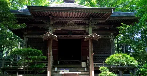 Dans le temple Chuson-ji