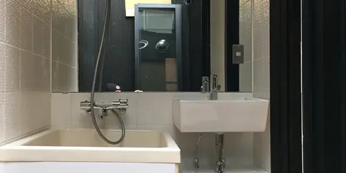 Bathroom2