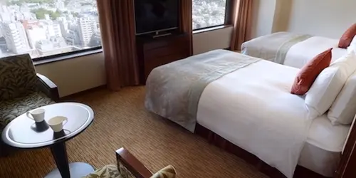 Chambre twin de l'hôtel équivalent 4* Metropolitan Ikebukuro à Tokyo