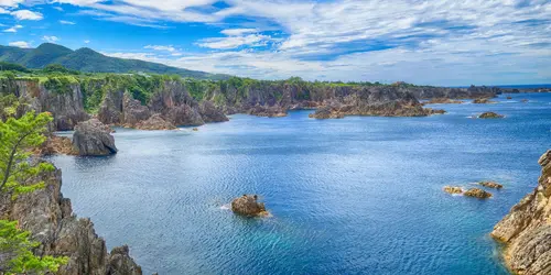 L'île de Sado, facilement accessible depuis Niigata et Tokyo en Shinkansen